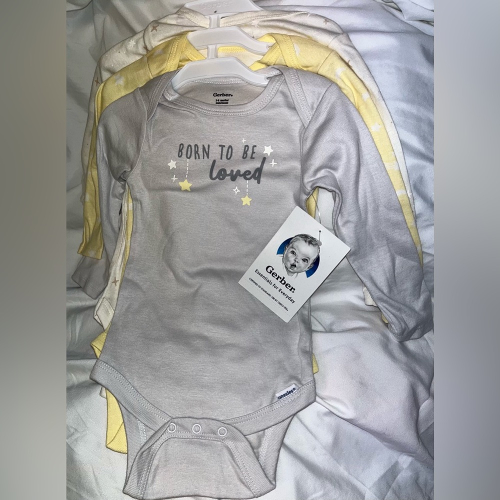Gerber baby onesie, 3pcs NEW Long Sleeve. 3-6months